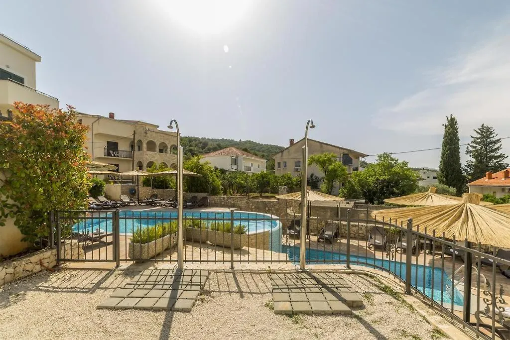 Apartment Livia Slatine